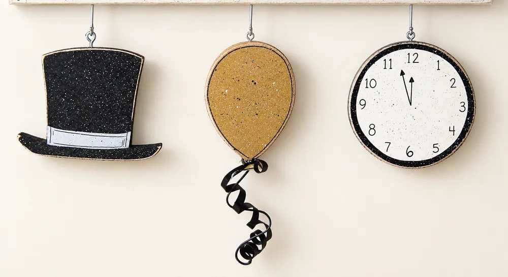 Monthly Welcome New Years Decorations (no sign included) — handmade wooden decor, photo 1