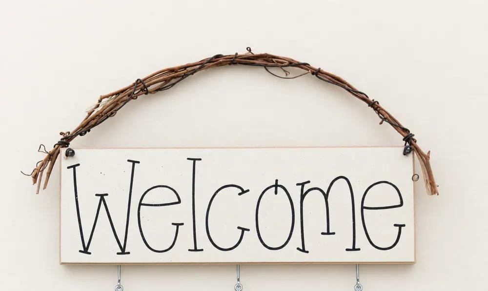 Monthly Welcome Sign — handmade wooden decor, photo 1